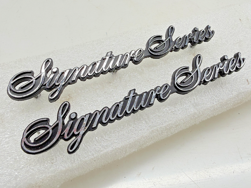 OEM 1980 - 1988 LINCOLN TOWN CAR SIGNATURE SERIES EMBLEMS KBC-1800670 E9-10