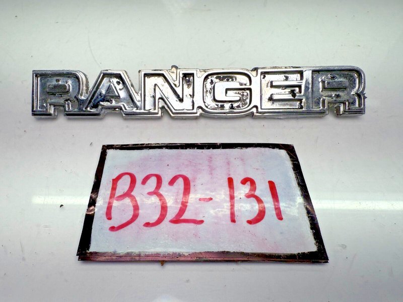 BRKN OEM 1977-1979 Ford Truck F150 Ranger Emblem D7TB-16702-CWB B32-131