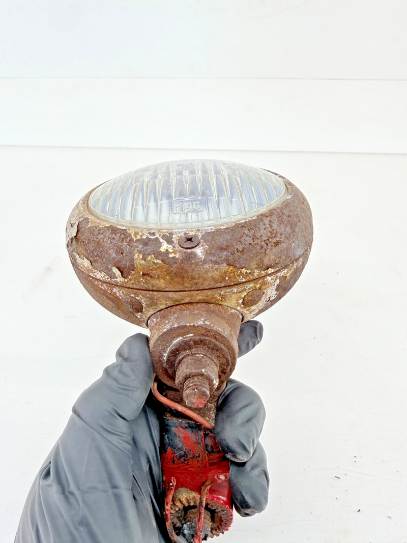 Vintage Auto LAMP  FOG Driving Light LAMP Model 15 Rat Rod C46-2