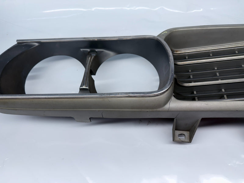 OEM 1974 - 1976 Datsun 610 Grill 74 75 76 1974 1975 1976 U5B-9