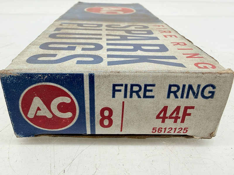 (8) NOS 1938 - 1953 Ford Flathead V8 AC 44F Fire Ring Spark Plugs C75-49