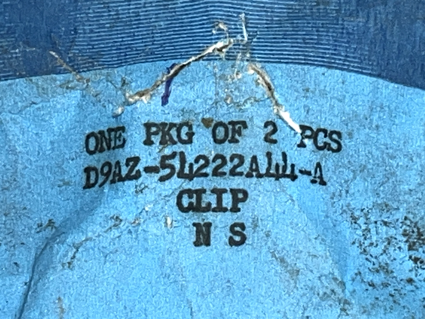 (1) NOS Ford CLIP D9AZ-5422A44-A B29-83