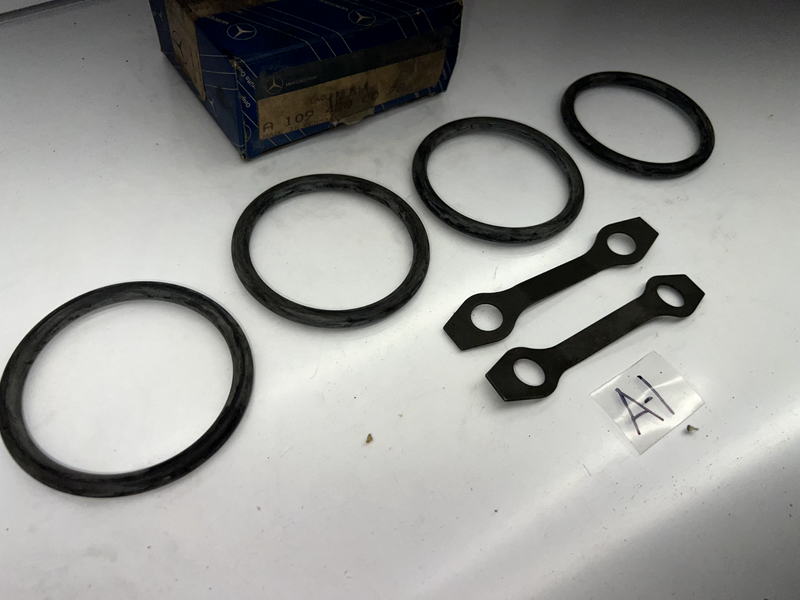 NOS Genuine Mercedes W109 S-Class W108 Saloon W109 Repair Kit 1094200078 C1-18