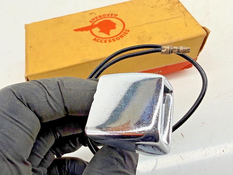 NOS 1964 1965 Pontiac Accessory Dash Reverse Indicator Lamp GM 984277 C62-21