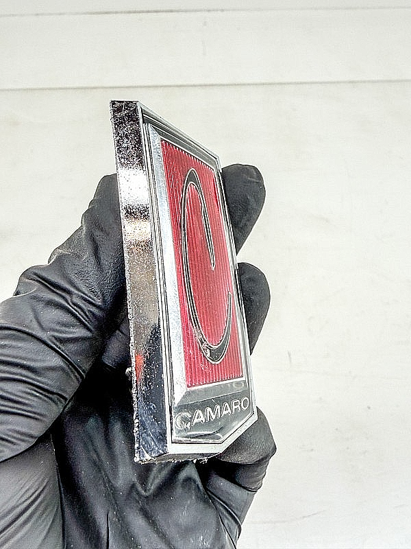 OEM 1971 - 1973 CHEVY CAMARO HEADER PANEL EMBLEM 3994710 E10-44