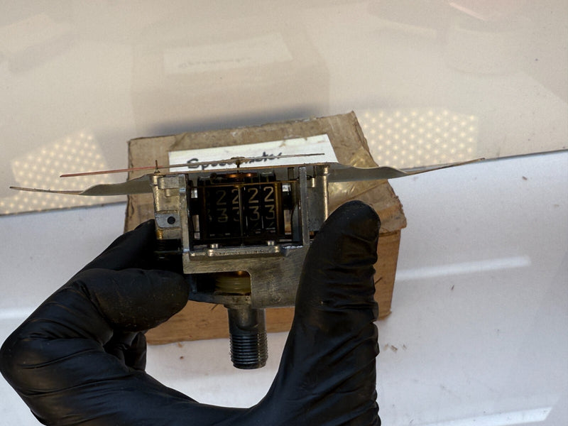 NOS 1956-1961 RENAULT DAUPHINE SPEEDOMETER 8543877 56 57 58 59 60 61 C19-13