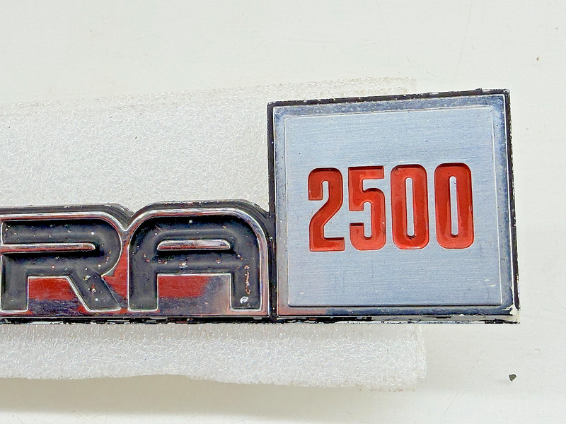 OEM 1983 - 1996 GMC Vandura 2500 Fender Body Emblem Nameplate Badge 14052244 E9