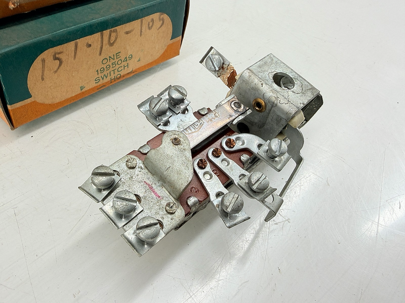 NOS 1947 - 1955 Chevrolet Car Truck GMC 1949 Buick Cadillac Headlight Switch C71