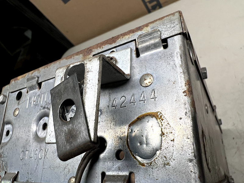 1959-1960 CHEVROLET IMPALA BEL AIR BISCAYNE MOTOROLA AM RADIO Bezel 59 60 B21