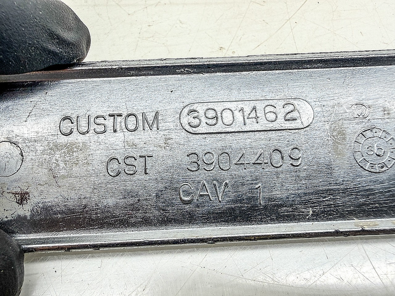 OEM 1967 1968 CHEVY TRUCK CUSTOM CAB DOOR EMBLEM 3901462 E10-30