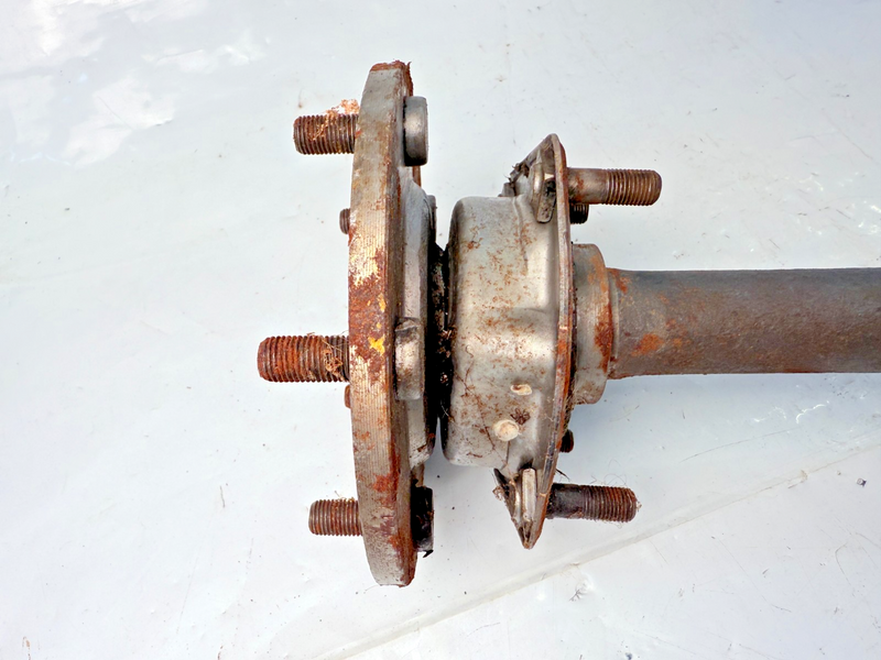 1955 - 1956 Chevrolet Bel Air LEFT Drivers Rear Axle 28-4/16" Chevy U3B-2