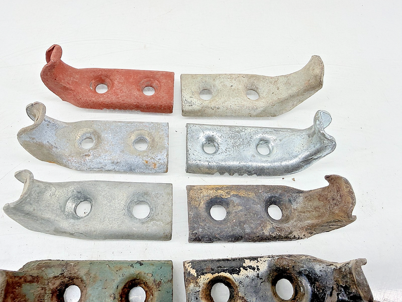 (1) Original Jeep Willys CJ2A CJ3A Windshield Lower Brackets J-Hooks C47-30