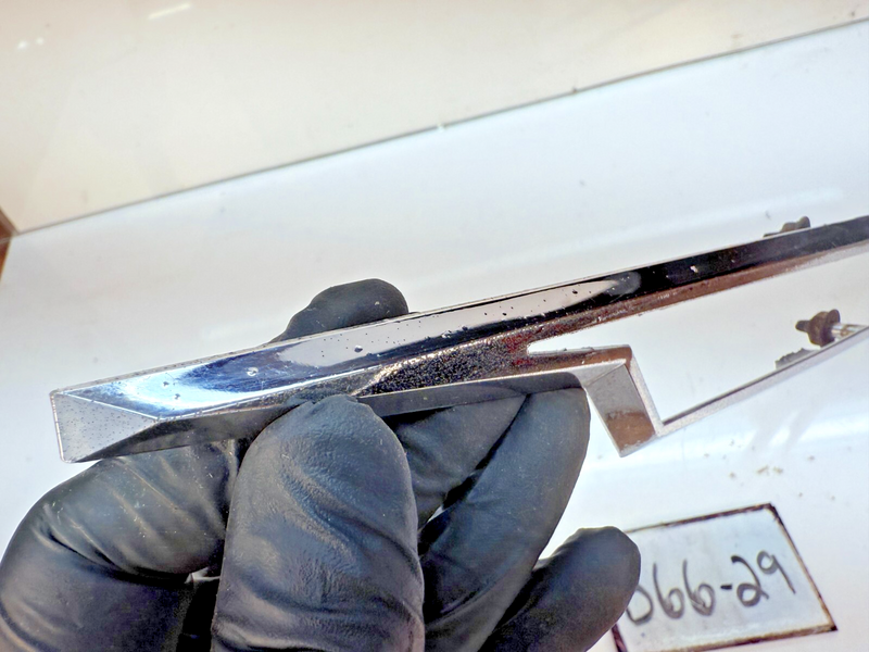 Original 1962 Chevy Hood Emblem Impala Belair Biscayne SS Full Size 62 B66-29