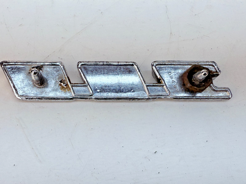 OEM 1967 Pontiac Lemans Firebird Tempest 326 Hood Emblem 9777847 67 B32-358