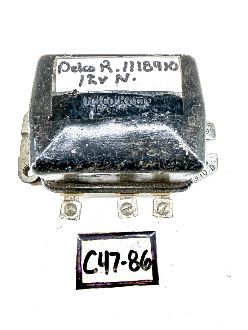 Vintage GM DELCO REMY 12 VOLT VOLTAGE REGULATOR 1118910 C47-86