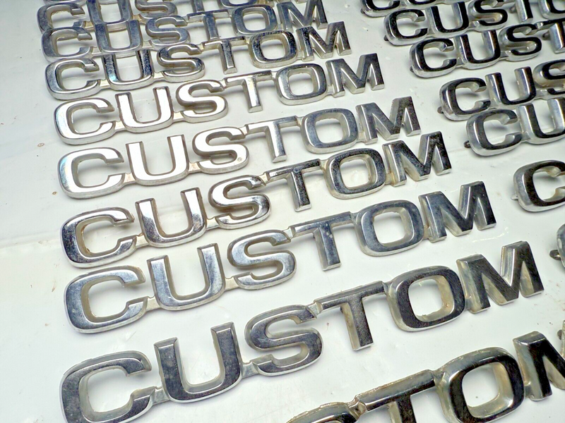 (1) OEM 1980 - 1986 Ford F150 F250 BRONCO CUSTOM Emblem 81 82 83 84 85 B32-183