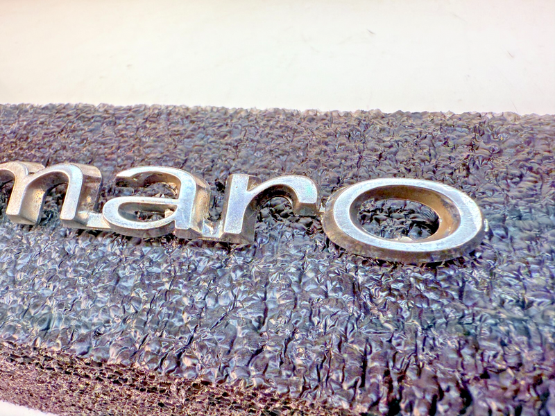 Vintage ORIGINAL 1967 Chevrolet Camaro Fender Emblem Vintage 3903477 B32-327