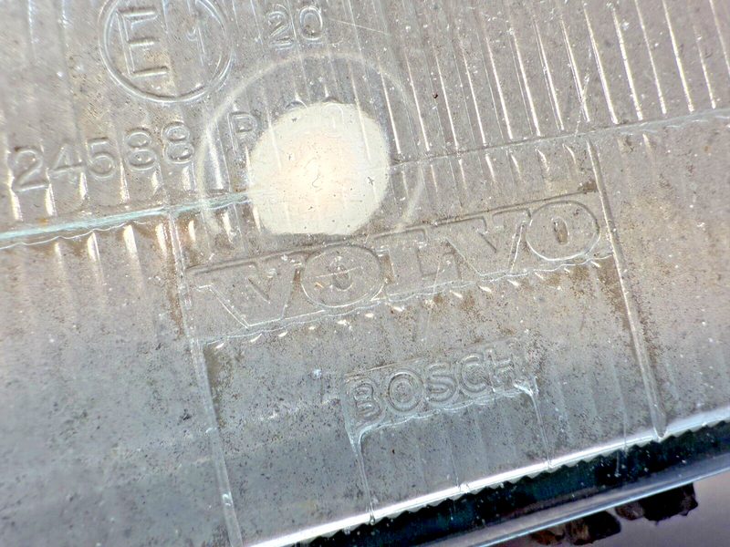 OEM Genuine Volvo Headlight 1 305 620 505 Volvo RH C10-8