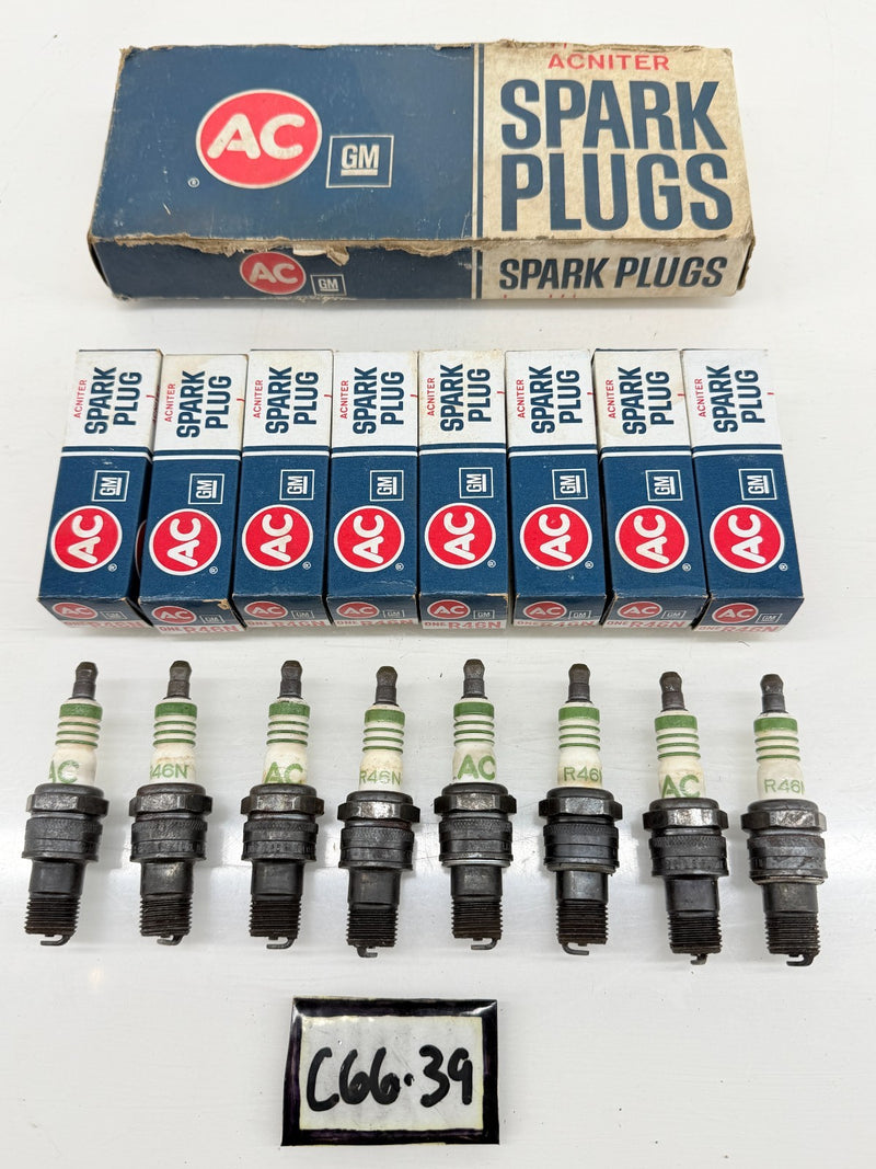 (8) 1960 - 1980 Green Ring AC "ACNITER" R46N Spark Plug GM # 5612826 C66-39