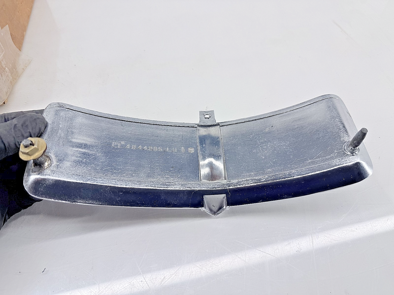 NOS GM 1962 OLDSMOBILE SUPER HOLIDAY 88 FRONT LH DOOR MOLDING CHROME 62 C51-22