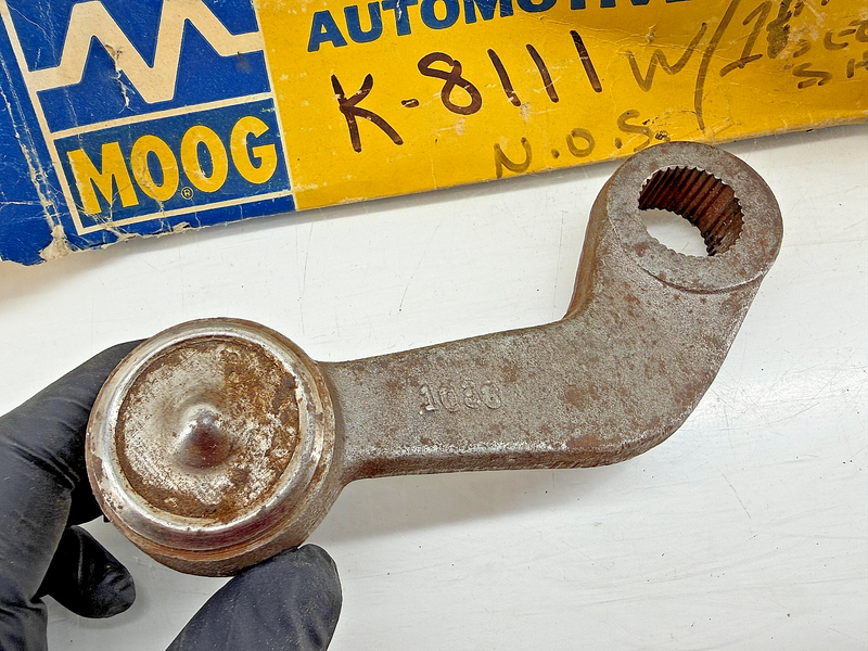 NOS 1963 1964 Ford Falcon Mercury Comet Manual Steering Pitman Arm K-8111 C18-53