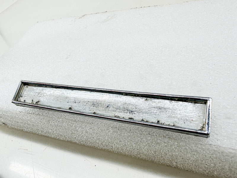 Vintage 1960s PLYMOUTH FURY TRIM BAR EMBLEM WHITE INSERT 2785297 E10-108