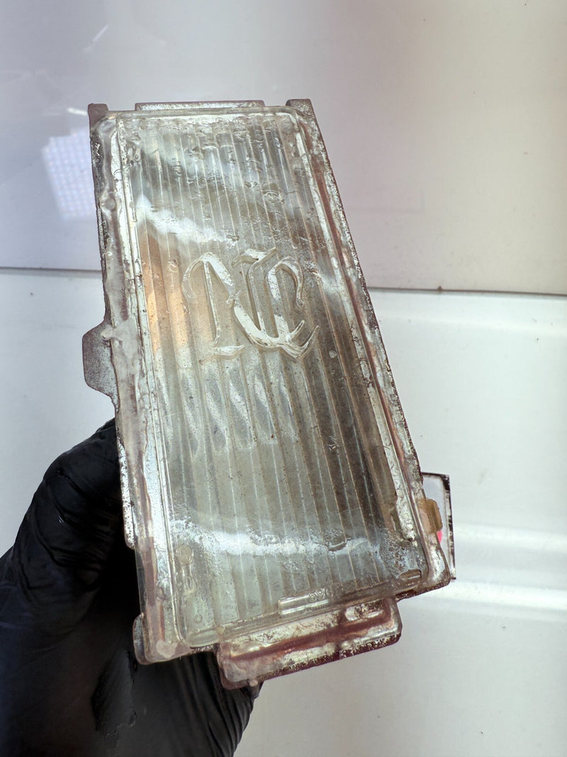 OEM 1976 - 1978 Nova Grill Turn Signal Light Amber 5967875 1976 1977 1978 B58-25