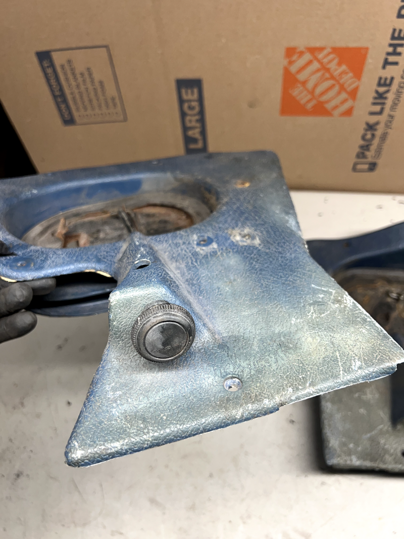 73-80 CHEVROLET GMC K5 C10 K10 K30 RH LH KICK PANEL TRIM FRESH AIR VENT BLUE B17