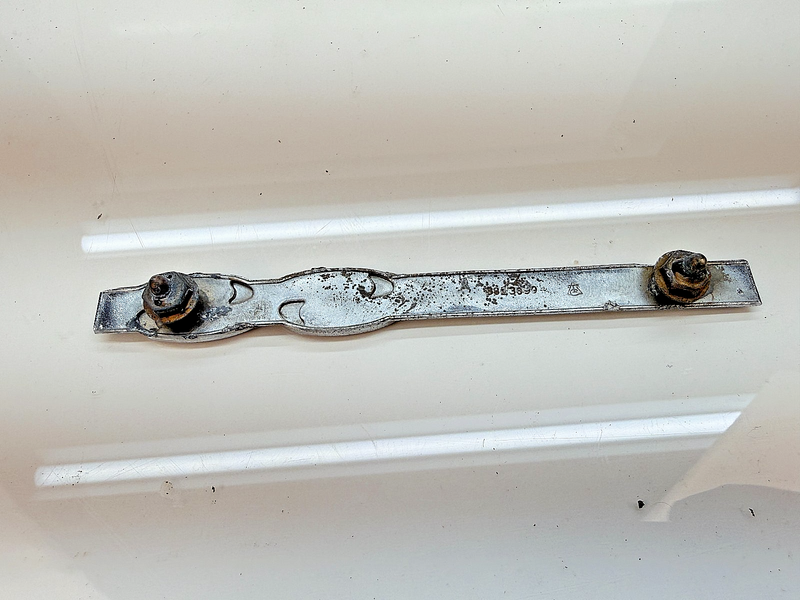 OEM 1962 CHEVROLET IMPALA SS TRUNK LID NAMEPLATE EMBLEM GM 3813890 E8-47