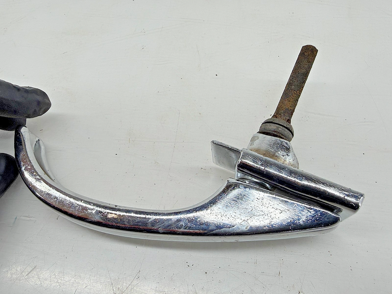 Vintage 1942 - 1947 FORD PASSENGER CAR PAIR OUTSIDE DOOR HANDLES C67-4