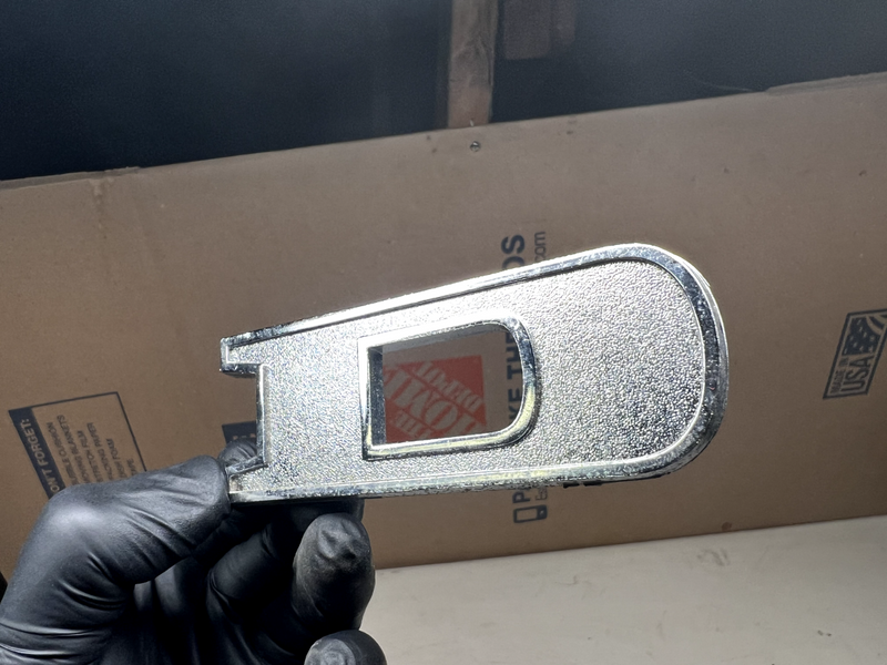 NOS 1971 -1974 FORD ECONOLINE CLUB WAGON RADIATOR GRILLE LETTER "D" NEW B26-13