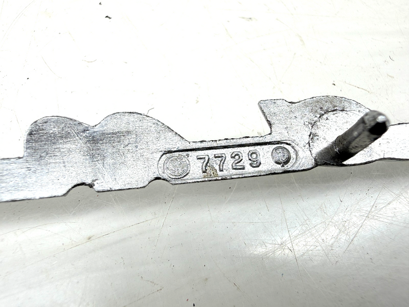 OEM 1947 - 1956 STUDEBAKER COMMANDER HOOD FRONT FENDER EMBLEM 7729 E9-100