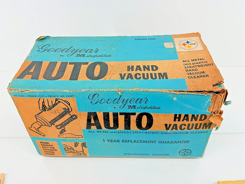 NOS 1960s Goodyear Metropolitan 12V Auto Hand Vacuum Complete Set Box & Bags C60