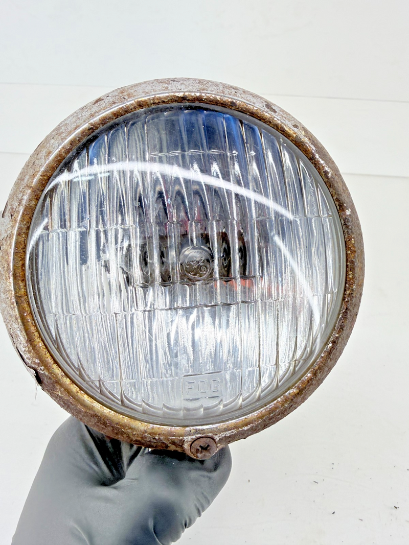 Vintage Auto LAMP  FOG Driving Light LAMP Model 15 Rat Rod C46-2