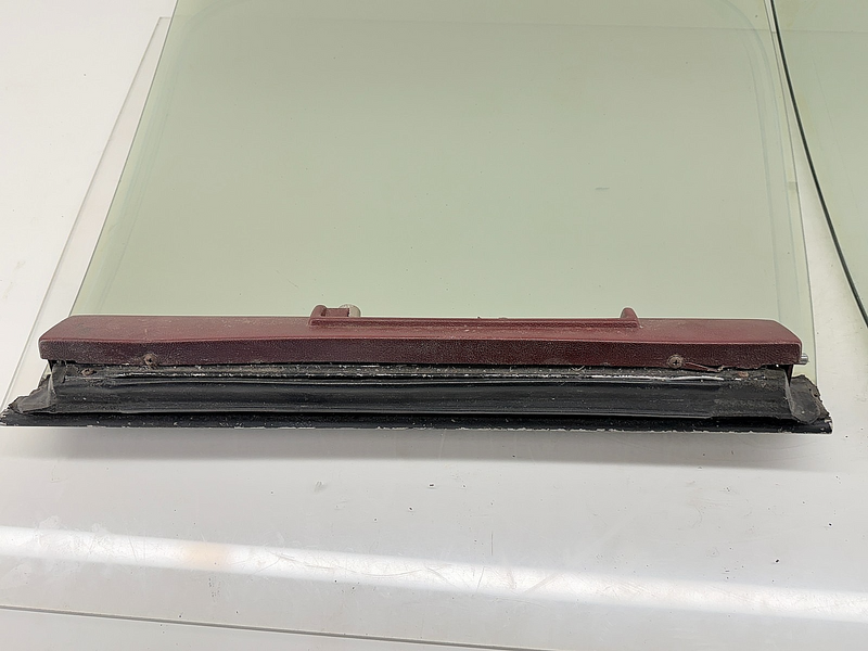 OEM 1979 - 1986 FORD MUSTANG T-TOPS REMOVABLE GLASS SET TTOPS U3B-49