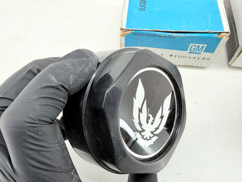 NOS 1986 1987 GM PONTIAC FIREBIRD TRANSAM WHEEL TRIM CAPS 10044146 C67-84