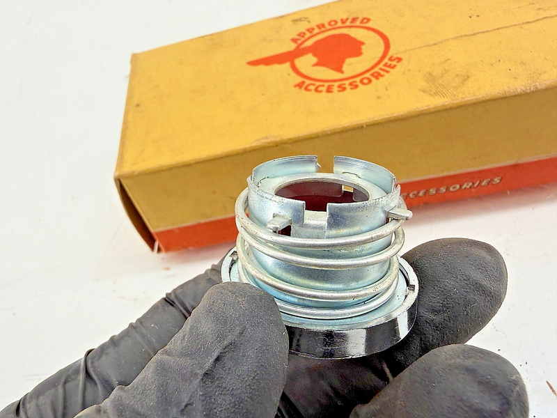 NOS 1964 1965 Pontiac Accessory Hand Brake Signal Lamp LENS GM 984277 C62-20