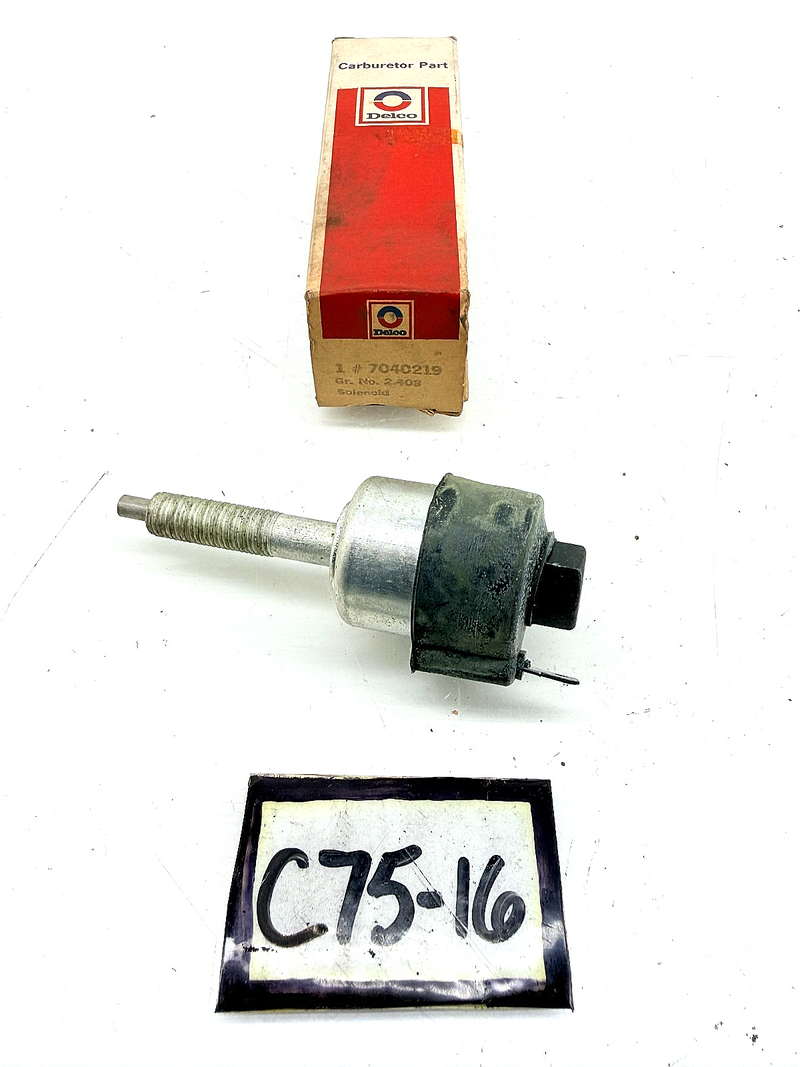 NOS 1968 - 1970 Chevy GM Carburetor Idle Stop Solenoid Delco 7040219 C75-16