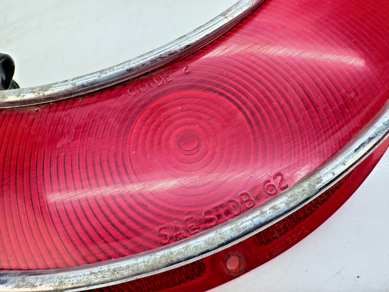 OEM 1962 Pontiac Catalina Tail Light Lens GUIDE 2 SAE STDB 62 5953093 B78-4