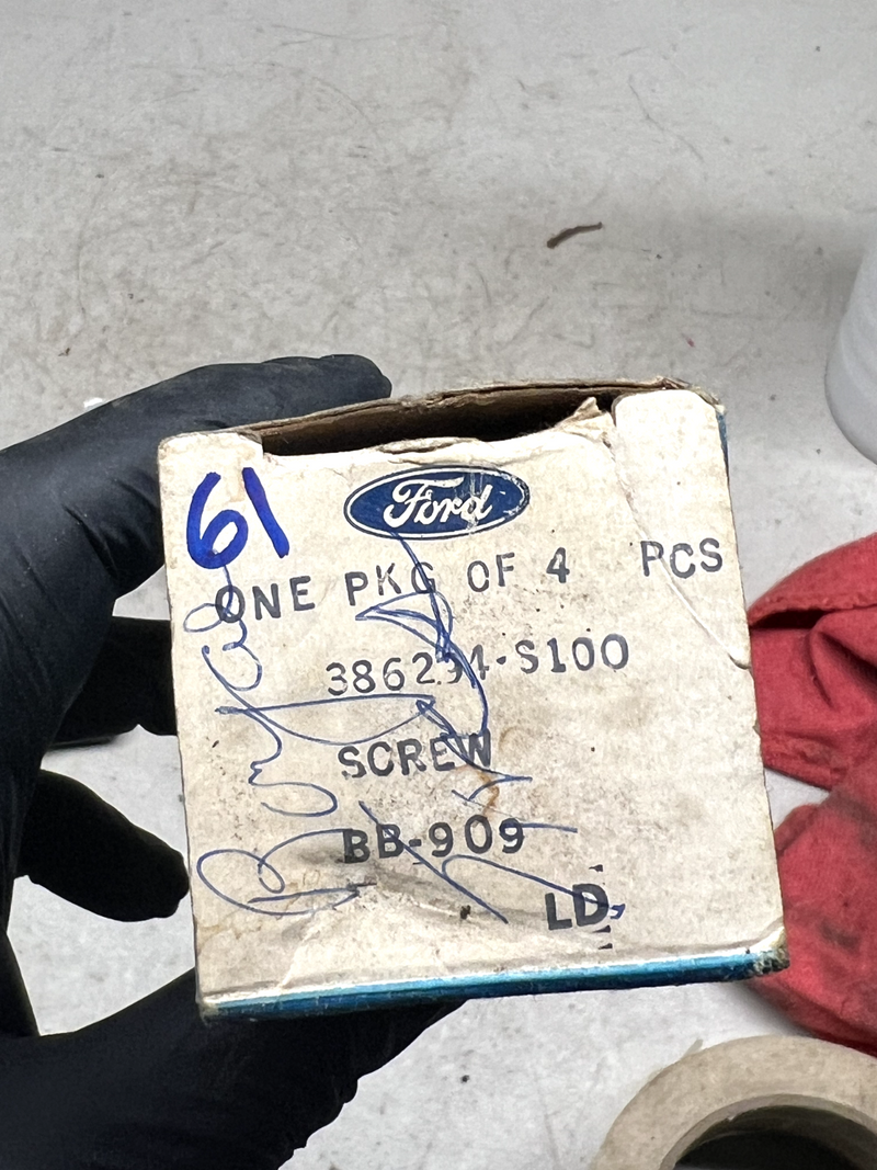 NOS Ford -  Bolt / SCREW 386294-S100 B28-61