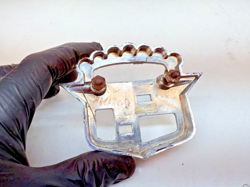 ee7f4589-f5a8-44e5-86e8-8d030d96cbb1