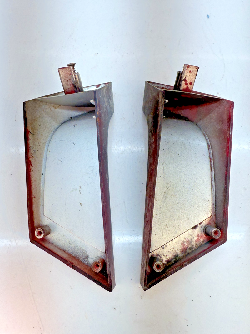 OEM 1959 1960 1961 CHEVROLET IMPALA ARM REST REFLECTORS B80-1