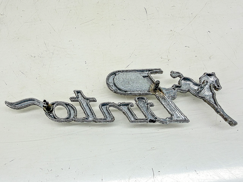OEM 1971 - 1975 FORD PINTO RUNNING HORSE EMBLEM D12B-16B114-AB E10-47