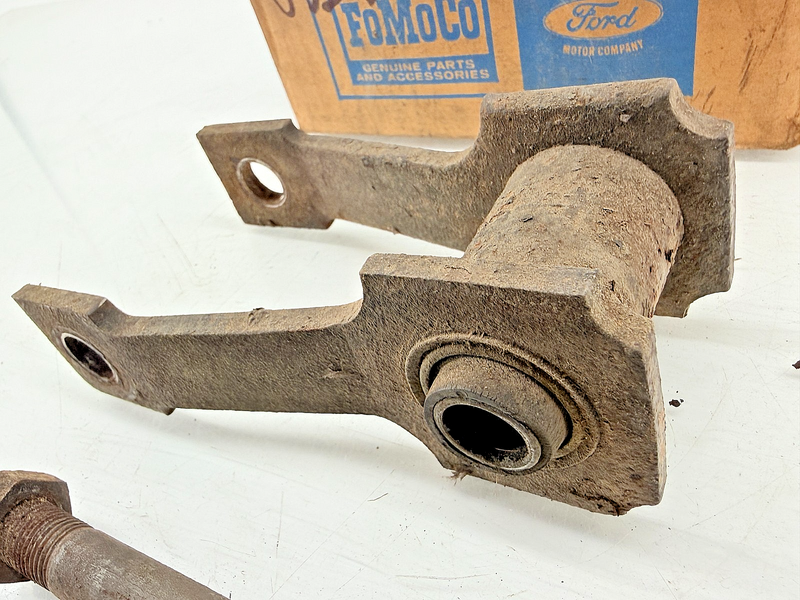 OEM 1957 - 1960 Ford F-100 Rear Spring Shackle Kit B7TZ-5630-A C70-26