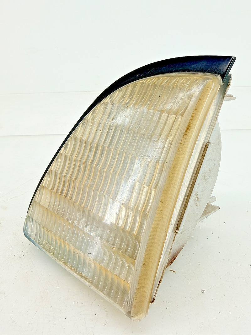 OEM 1987 - 1993 Ford Mustang Front LH Turn Signal Lamp Lens E7ZB-13216-AA B25-46