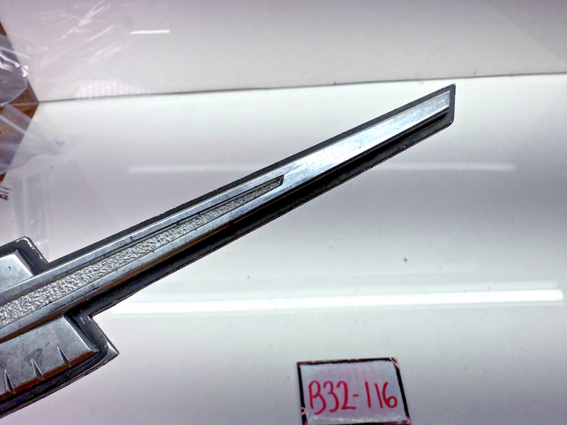 OEM 1964 Ford THUNDERBIRD Roof Emblem C4SB-6320802-A 64 B32-116