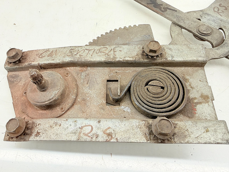 OEM 1965 Ford Falcon Comet RH PASSENGER Window Regulator C72-38
