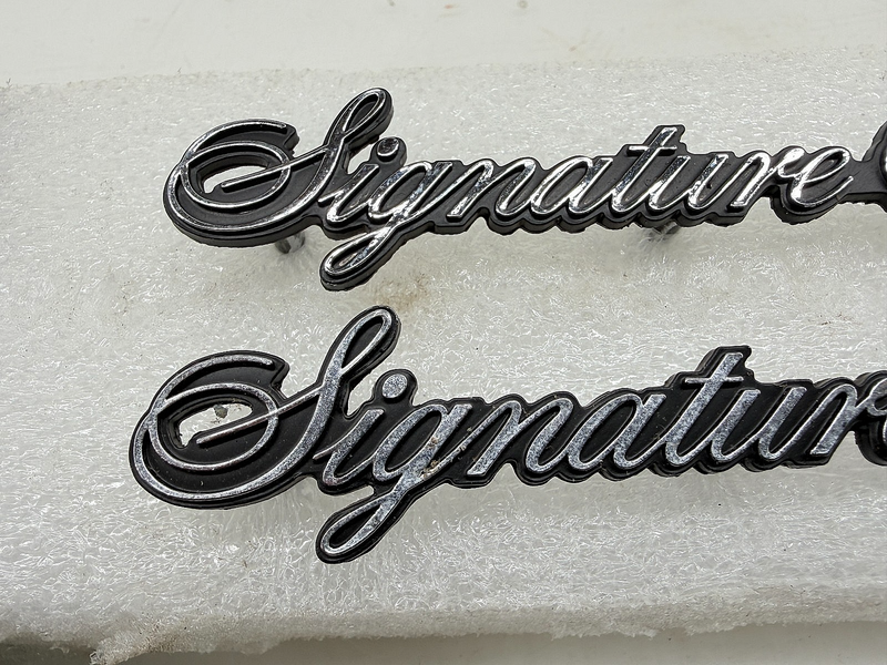 OEM 1980 - 1988 LINCOLN TOWN CAR SIGNATURE SERIES EMBLEMS KBC-1800670 E9-10