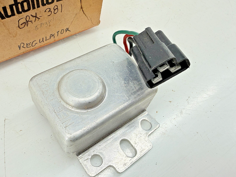 NOS 1966 1967 1968 1969 1970 AMC JEEP AUTOLITE VOLTAGE REGULATOR GRX-381 C74-27
