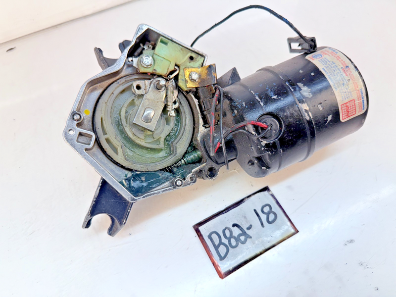 OEM GM 1968 - 74 Firebird Camaro Chevelle Wiper Motor Washer Pump 4918077 B82-18